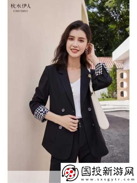秋水伊人2022黑色毛呢外套