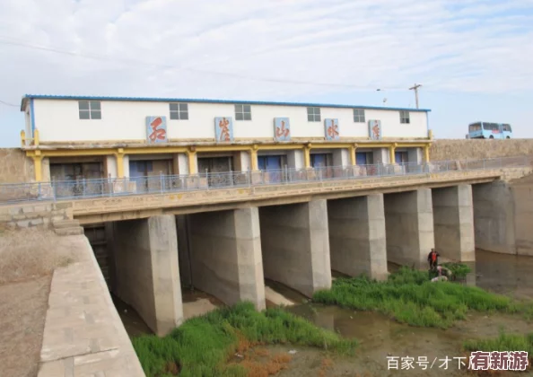 網(wǎng)友熱議：“鋼鋼鋼鋼鋼鈉鋼鋼鋼鋼鋼鋼好多水啊”究竟是在說(shuō)什么-真是讓人捧腹不已！