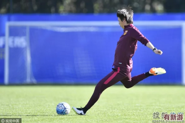 黑土ちゃんが腳法技巧視頻網(wǎng)站：深入了解這位角色在足球技藝方面的獨(dú)特魅力與精彩表現(xiàn)-帶你領(lǐng)略不一樣的運(yùn)動(dòng)風(fēng)采