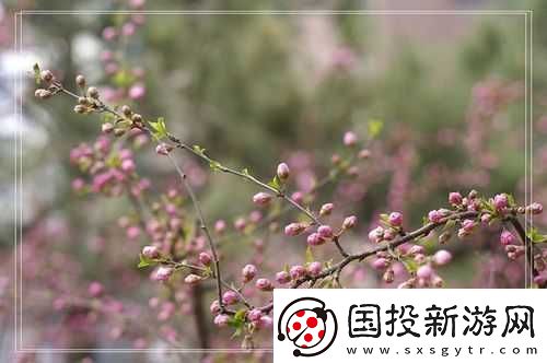 含苞欲放的桃花那是春天的嘴唇吧：對春的禮贊