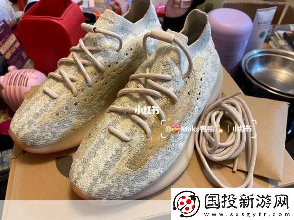 yeezy380蜜桃粉和白色讓直播界變天：蜜桃粉與白色結合-直播界潮流新風向